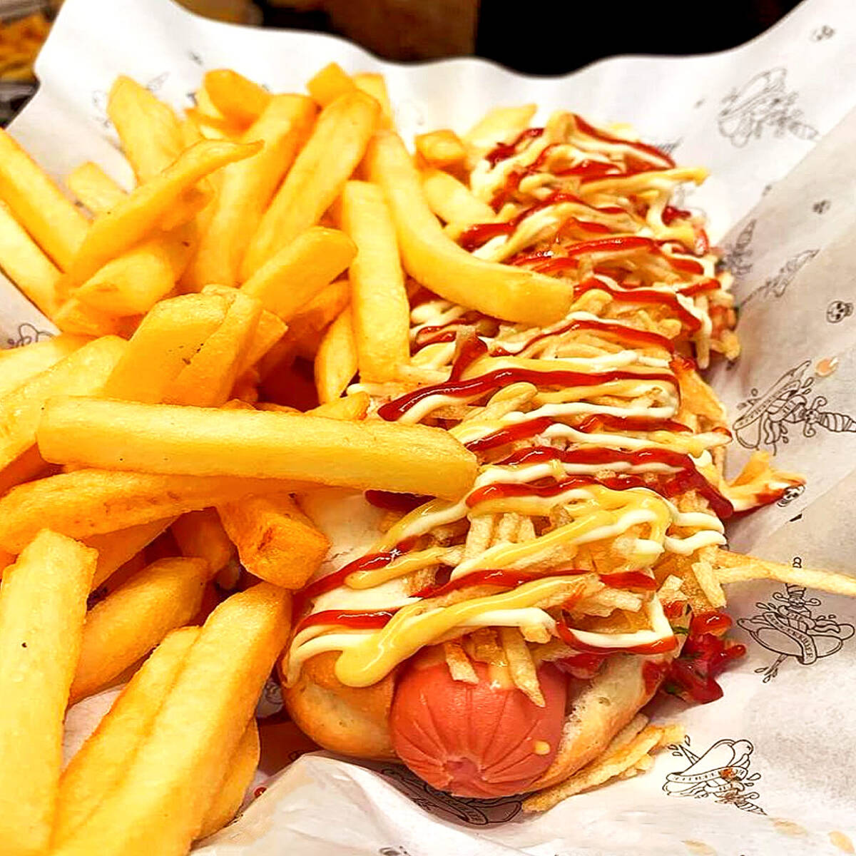 Perro Caliente Basic más Papas Francesa