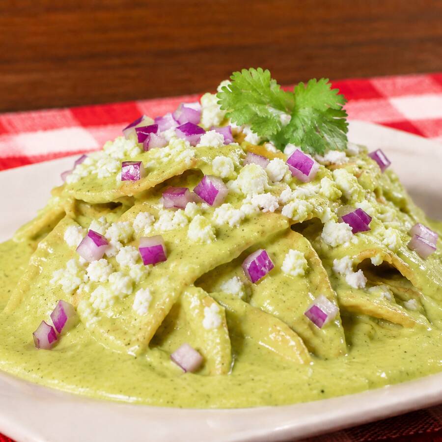 Chilaquiles Verdes de Aguacate