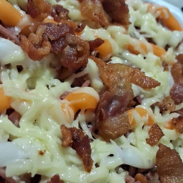 Batata, mussarela, calabresa, requeijão, bacon,cebola 500G