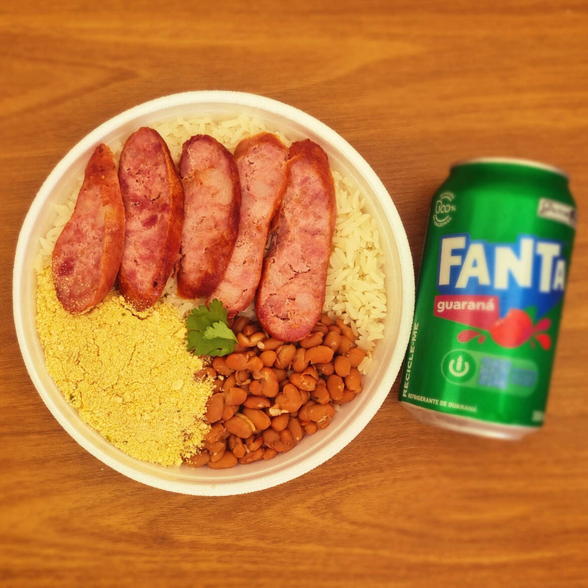 Marmita e bebida combo