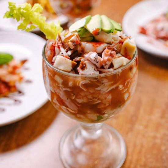 Coctel Torre De Mariscos