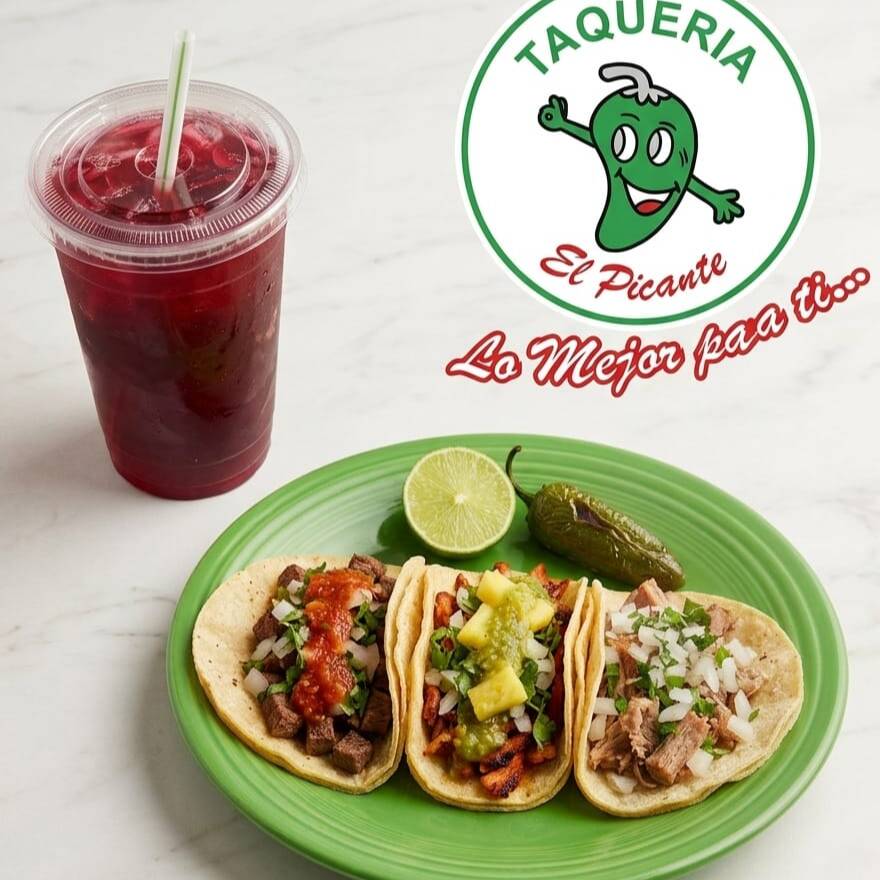 COMBO MARTES 3 TACOS +AGUA CHICA GRATIS.