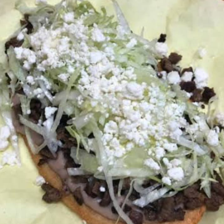 huarache de carne molida
