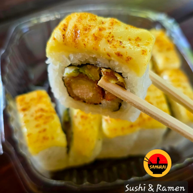 CHICKEN ROLL