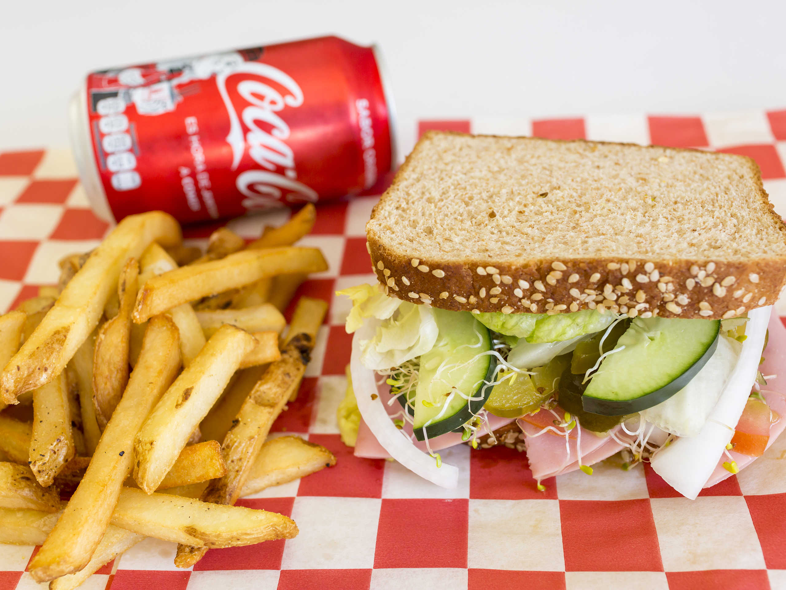 Combo Sándwich con Papas a la Francesa