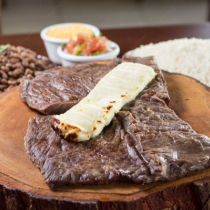 - 400g de carne de sol (antes de assar) arroz branco, feijão macassar, queijo coalho, batata frita, farofa, vinagrete, manteiga de garrafa.