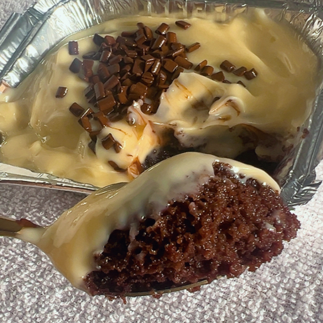 Bolo de chocolate com ninho e grnulado de chocolate