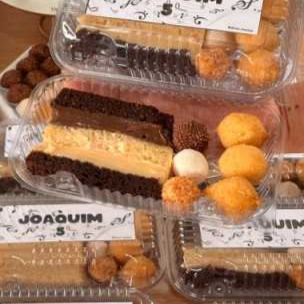 1 fatia de bolo bem casado 3 doces e 3 salgados