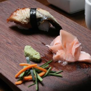 NIGIRI UNAGUI