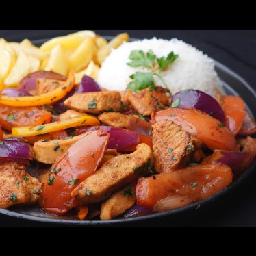 Lomo Saltado de Pollo