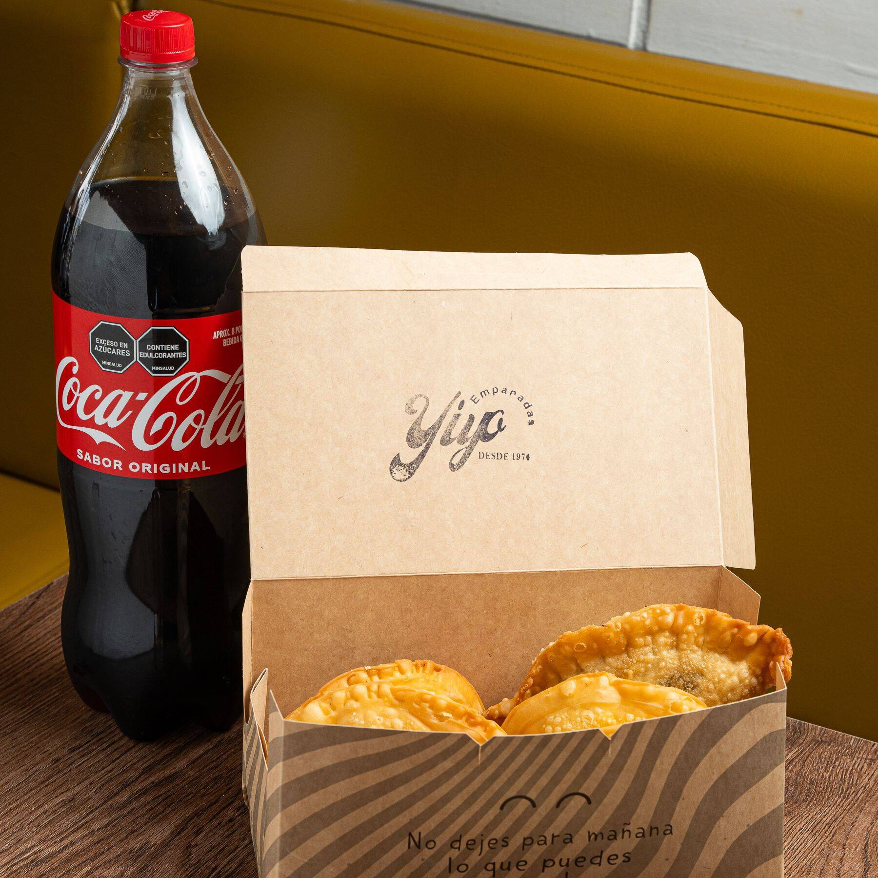 6 Empanadas de Trigo + COCA-COLA 1,5 Lts