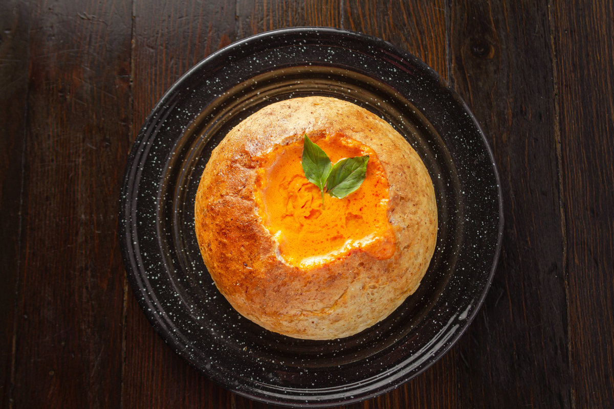 SOPA DE TOMATE TAZON DE PAN