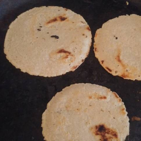 Tortilla de Maíz - Recién Hecha a Mano - 1 Pieza