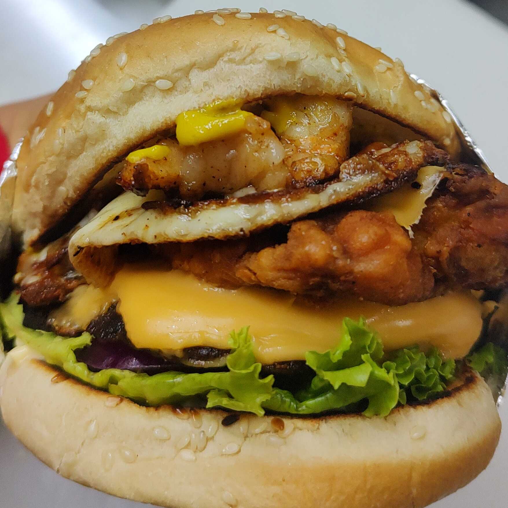 Burger Cielo, Mar y Tierra