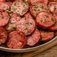 Acomp: arroz , farofa e salada.