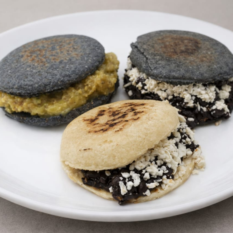 COMBO 3 GORDITAS Y UNA BEBIDA