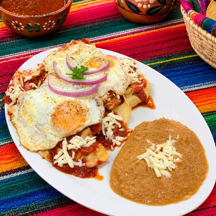 Chilaquiles con Huevo