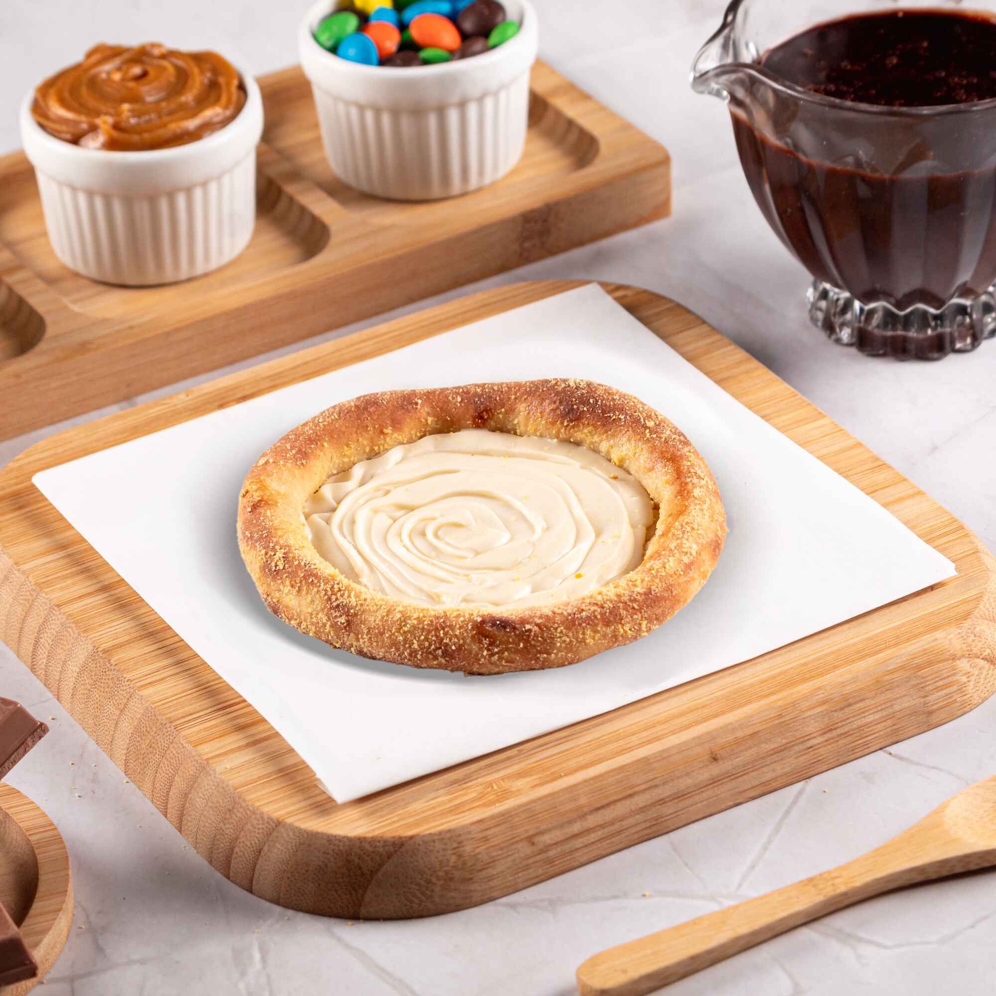 Recheada com chocolate branco cremoso, uma delícia doce que derrete na boca.