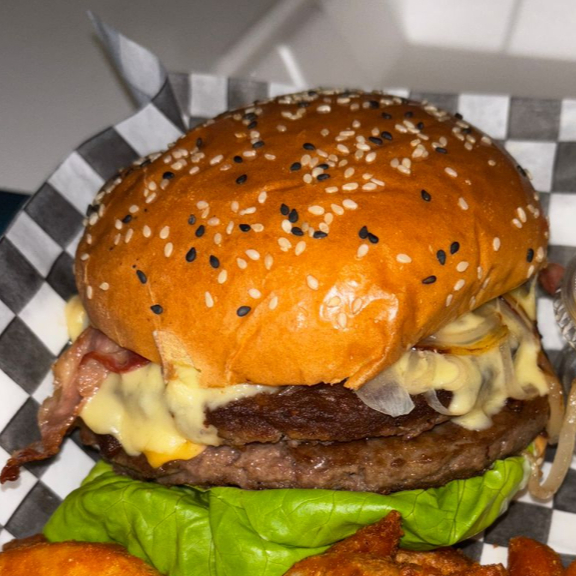 Cheestorra Burger