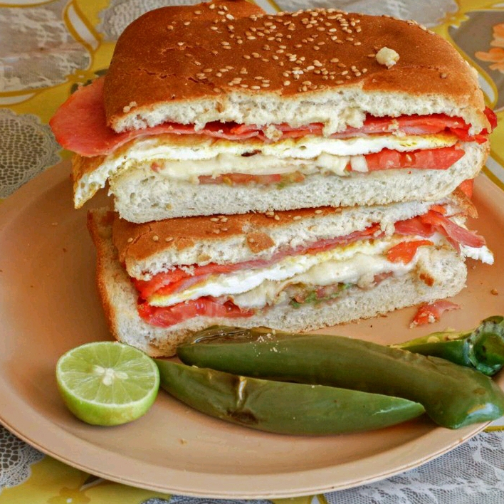 Torta sencilla de Milanesa Jumbo