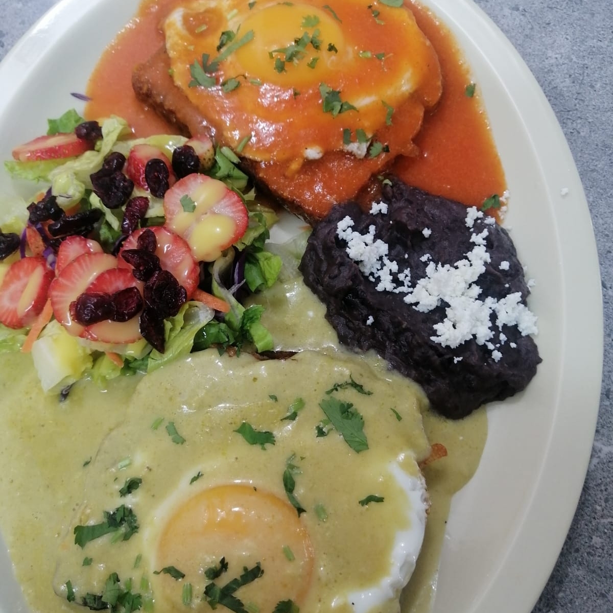 HUEVOS DIVORCIADOS