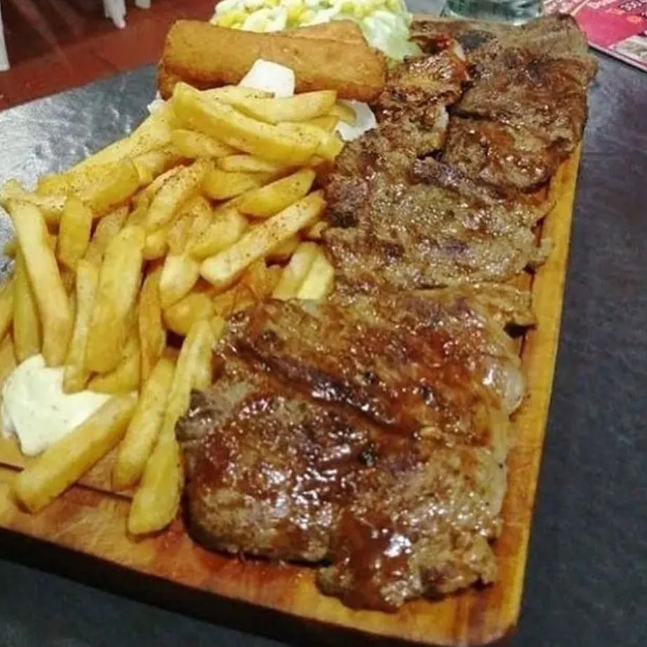 Vaquero Carne Bisteck + Papás Francesas