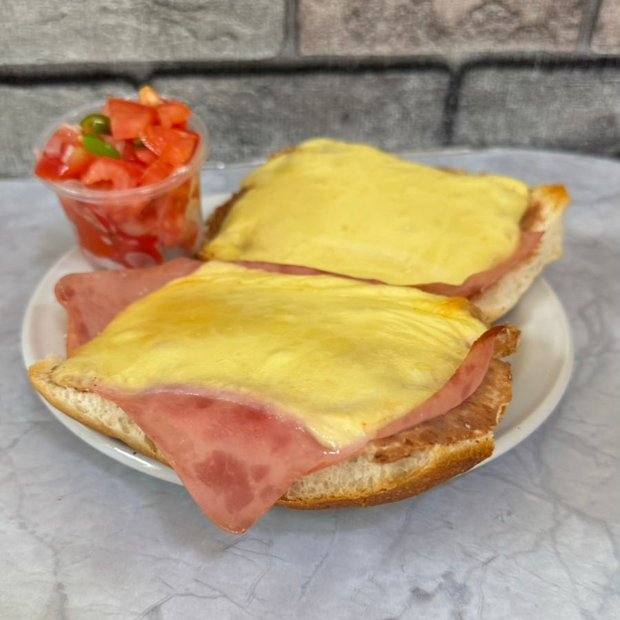 Molletes Jamón