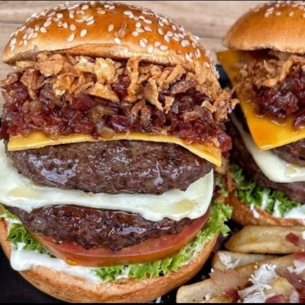 Hamburguesa MOTILONA + PAPA A LA FRANCESA
