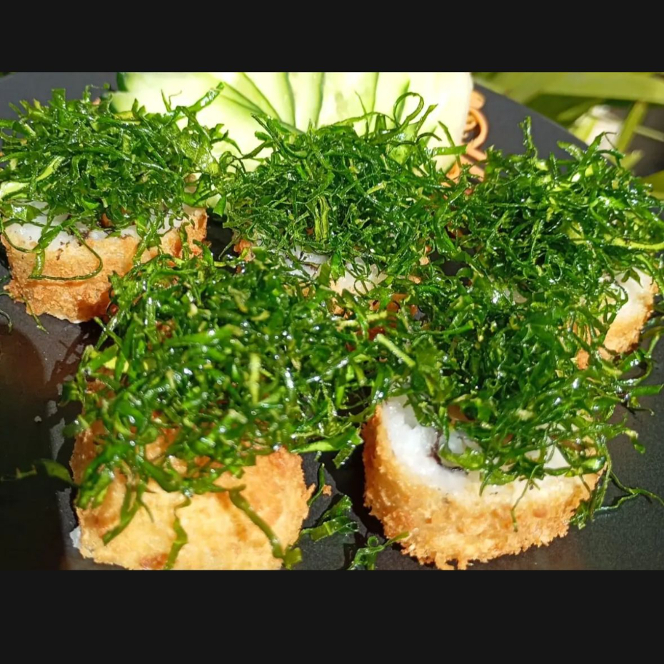 5 Unidades - Arroz, Nori, Salmão, Cream Cheese e Couve Crispy