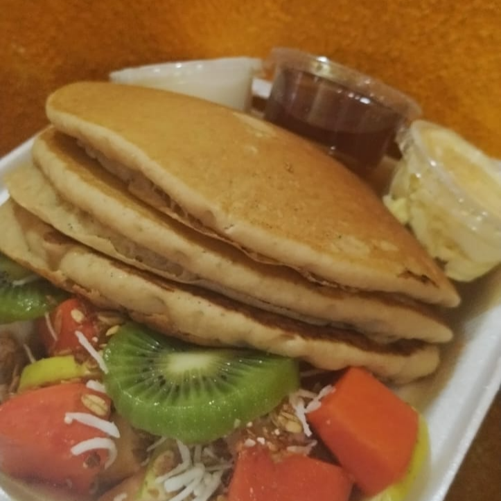 Hot Cakes con Fruta