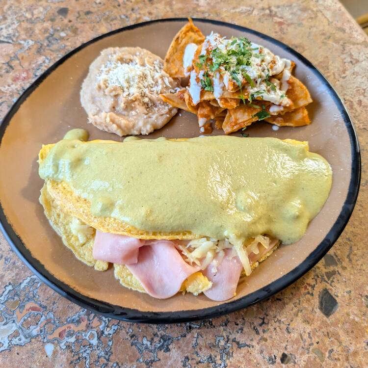 Omelet Poblano
