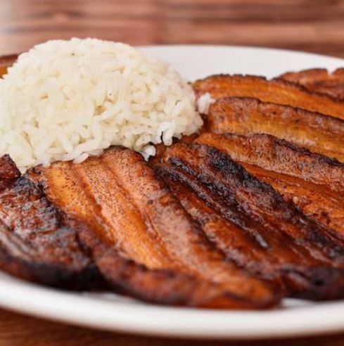 Arroz con platanos fritos