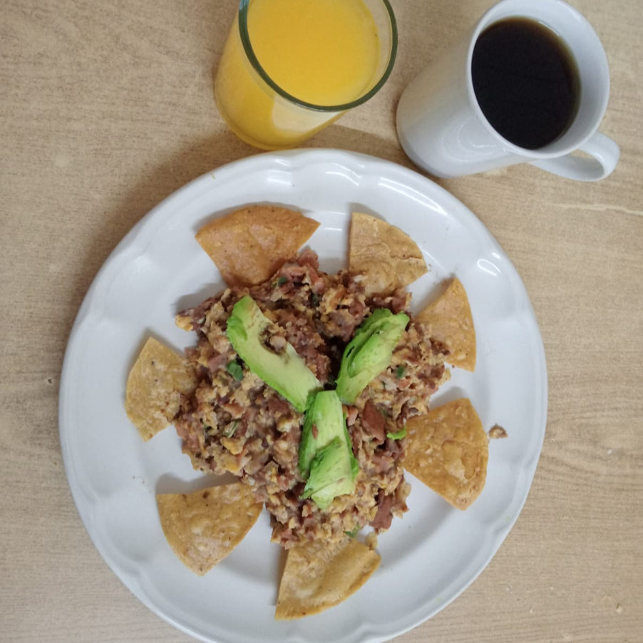 HUEVOS TIRADOS