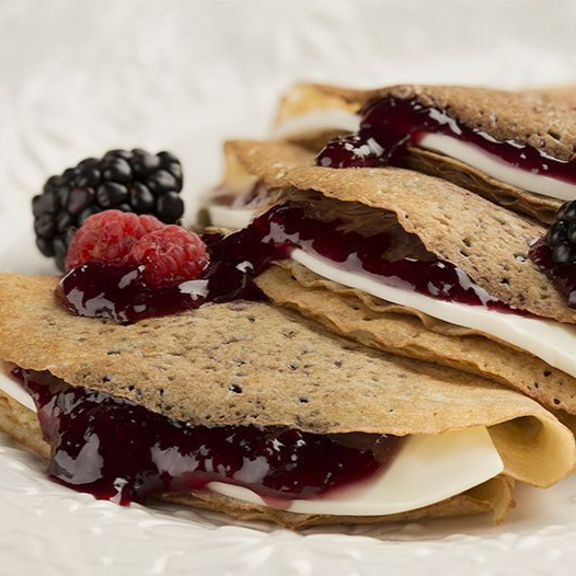 Crepa Zarzamora y Queso