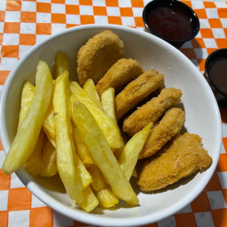 Nuggets de 6 incluye Papas a la Francesa