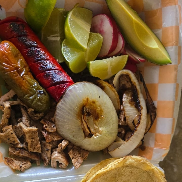 1/2 Kg de Carne Asada + Bebida