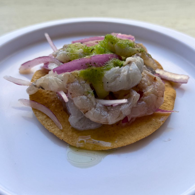 Tostada de Aguachile de Camarón