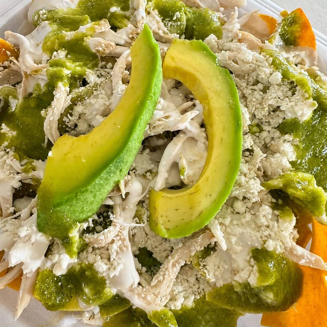 Chilaquiles Verdes con Pollo para 2 Personas