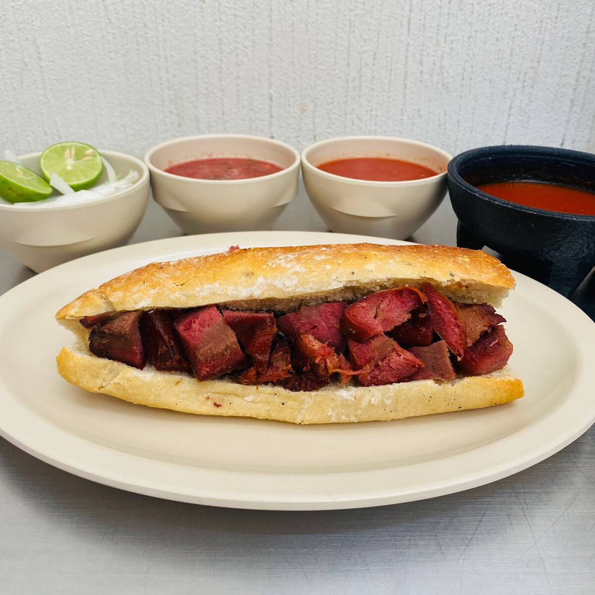 Torta Ahogada de Lengua