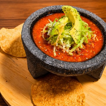 Pozole Rojo en Molcajete