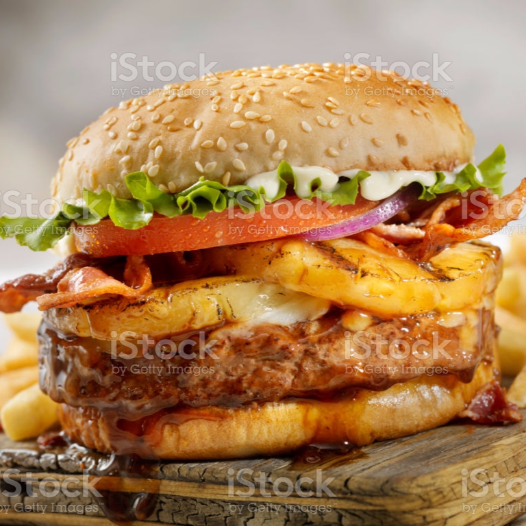 Hamburguesa de pollo hawaiana