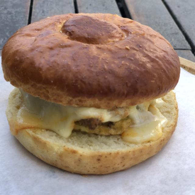BREAKFAST SANDWICH - TOCINO O SALCHICHA