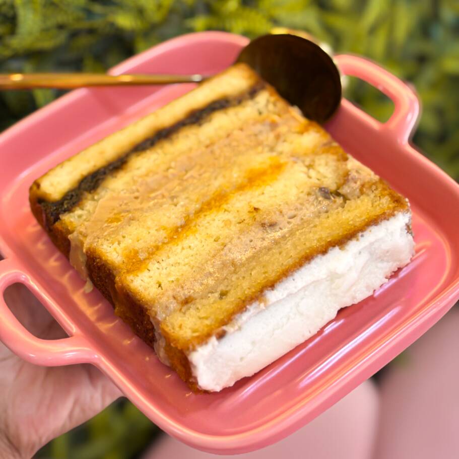 FATIA DE CASAMENTO: MASSA BAUNILHA, 4 TIPOS DE RECHEIO: ESTROGONOFFE DE NOZES, DAMASCO, DOCE DE LEITE, AMEIXA