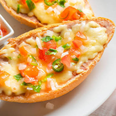 Molletes Salados
