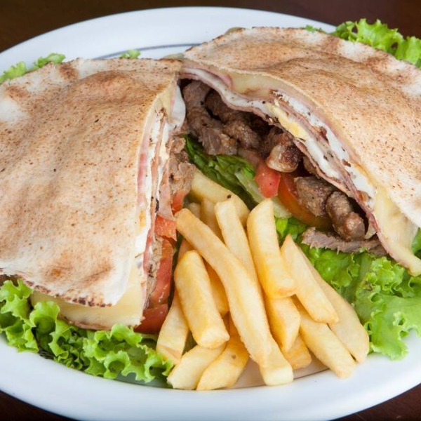 Beirutes super recheados e deliciosos! Do tamanho certo da sua fome!