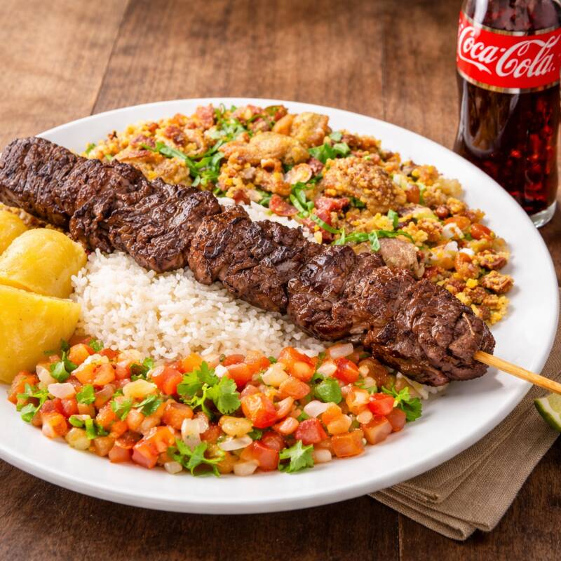 Tá com fome? Aqui é na medida certa! 😋 🍛 Janta bem servida + lata de Guaraná ou Coca gelada 🥤 👉 Ideal pra matar a fome sem erro 💥 Mais vantagem que pedir separado 💥 Comida top na brasa 💥 Chega quentinho na sua casa