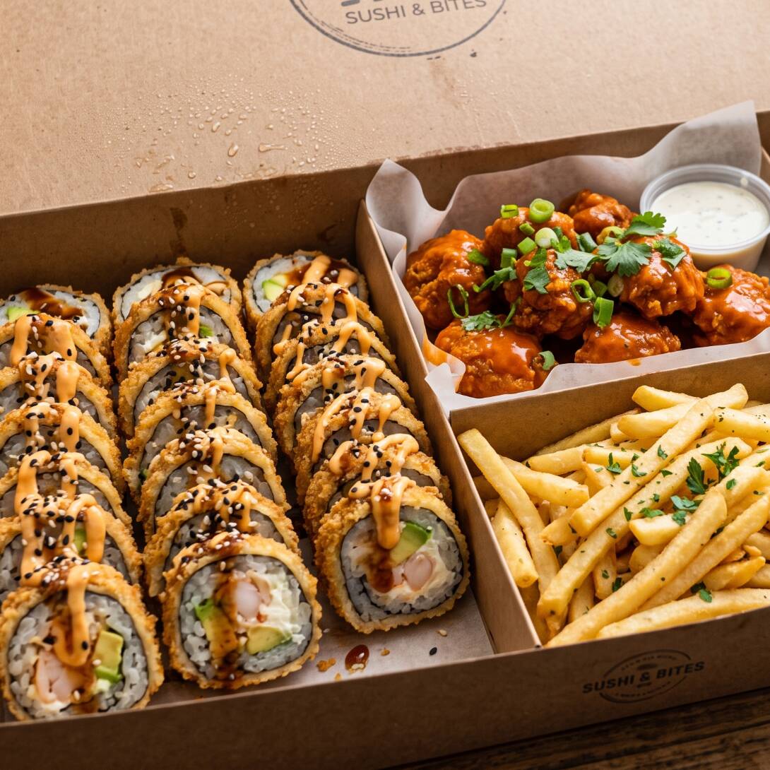 ❤️Sushi Box 3 Rollos🍘 + Boneless🍗 + Papas🍟❤️
