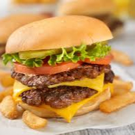 2 Hamburguer Artesanais, 2 Fatias de Queijo, Alface tomate