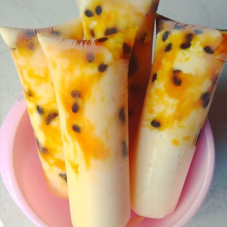 Nosso sacole de mousse de maracuja é produzido com suco em pó