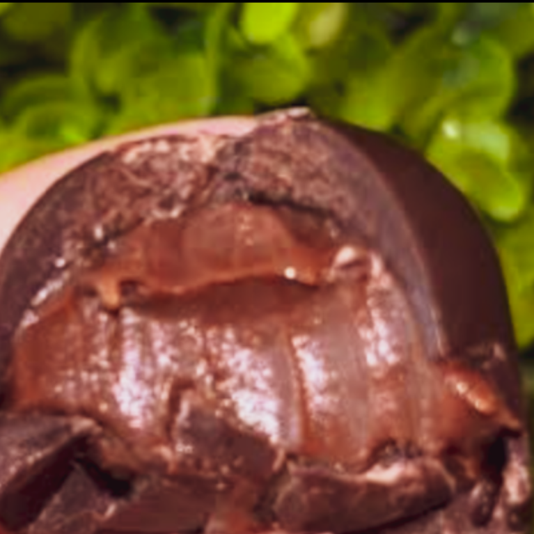 Tenha Uma Experiência Incrível Com Nossa Trufa de Brigadeiro Gourmet Com Chocolate 100% Cacau Tem Um Sabor Intenso, Ótima Opção Para Os Chocolatras